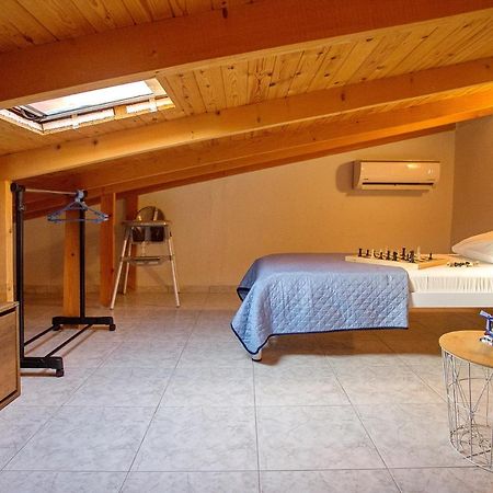 Holiday House Ioanna 2 - Loft Néa Péramos Exterior foto
